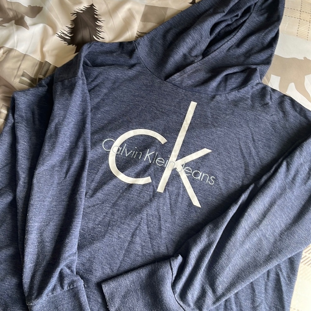 Size large Calvin Klein Jeans long sleeve with hood